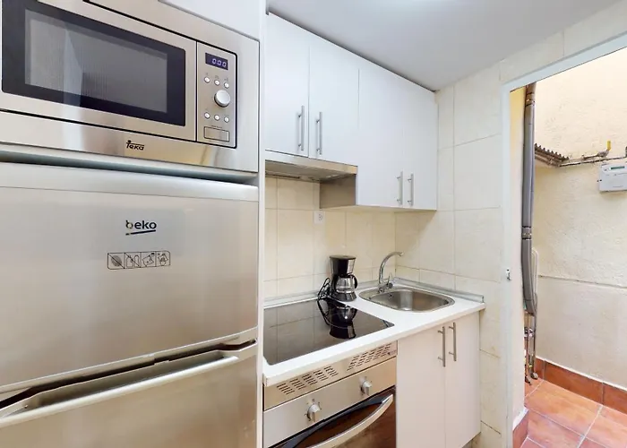 Cozy Apartment In Malasana For 4 Pax - Velarde